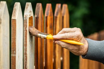 Seal the Wood with Fence Staining to Prevent Moisture and Rot Issues!